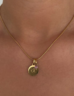 <tc>Design your own necklace</tc>