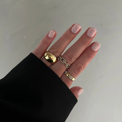 Nomi Ring