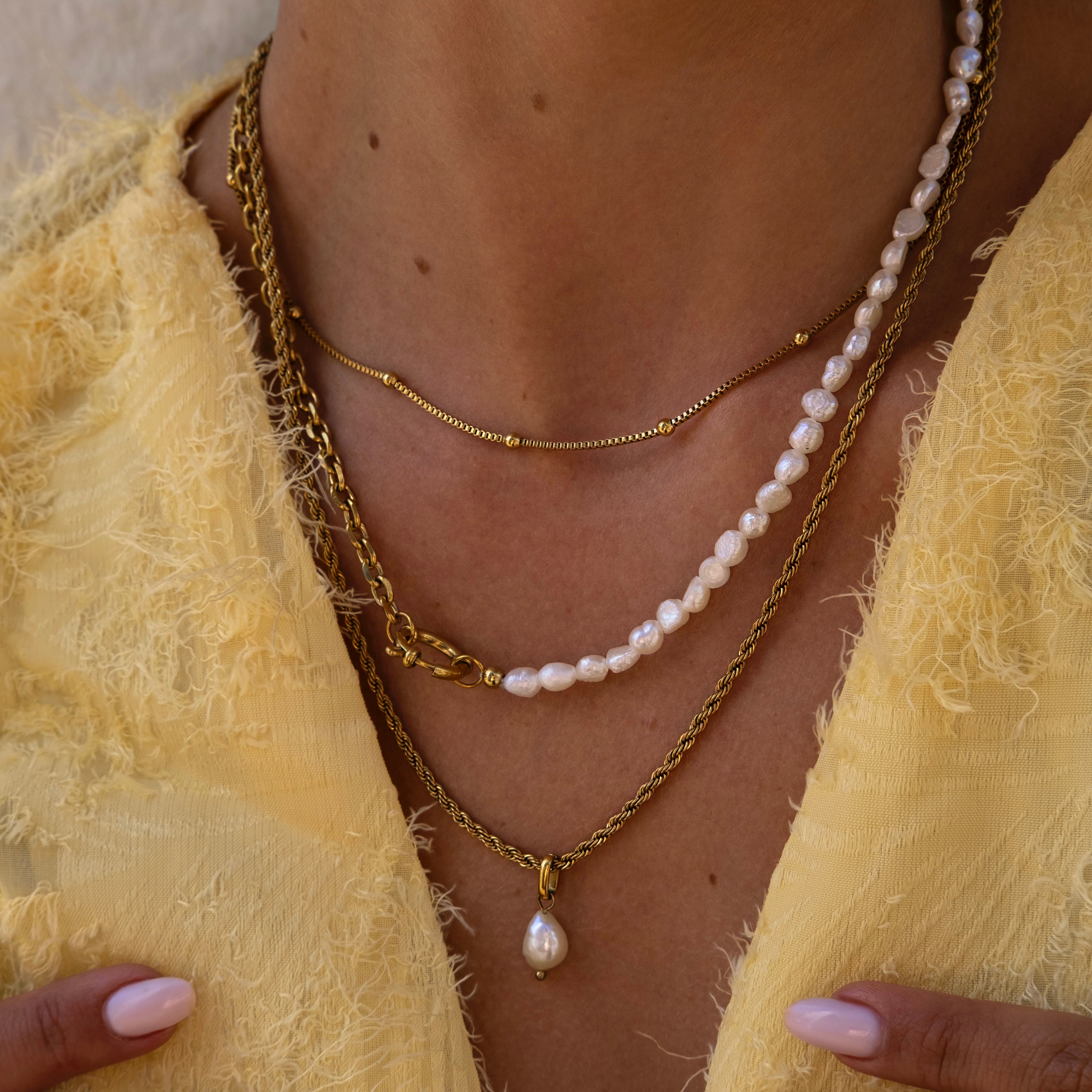 Babe Necklace