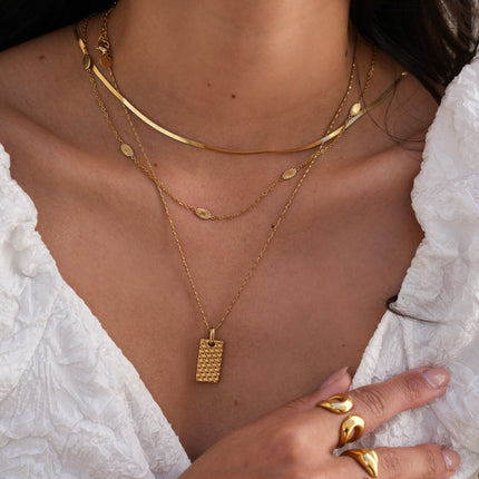 <tc>Lío Necklace</tc>