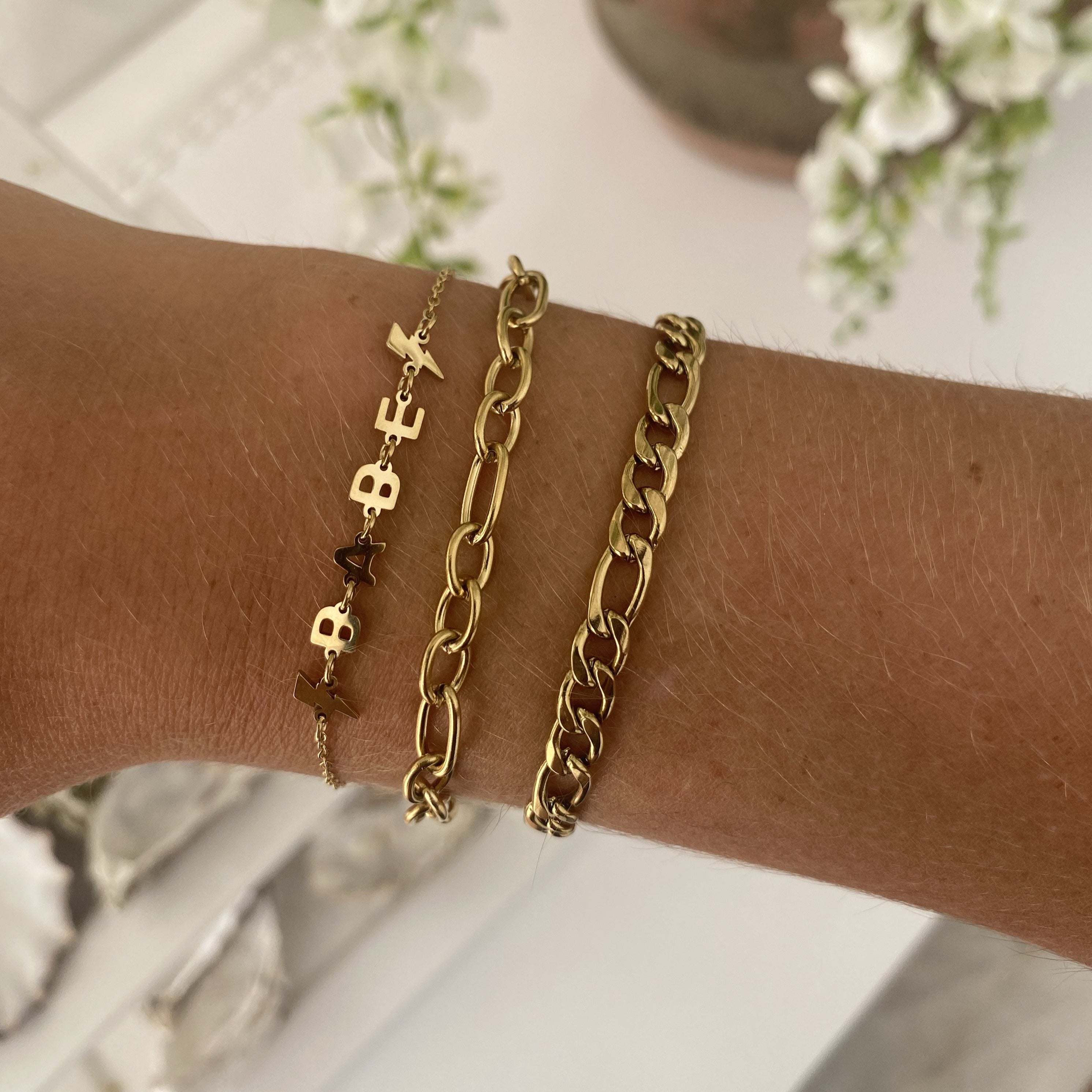 Gouden armbanden gemixt chunky